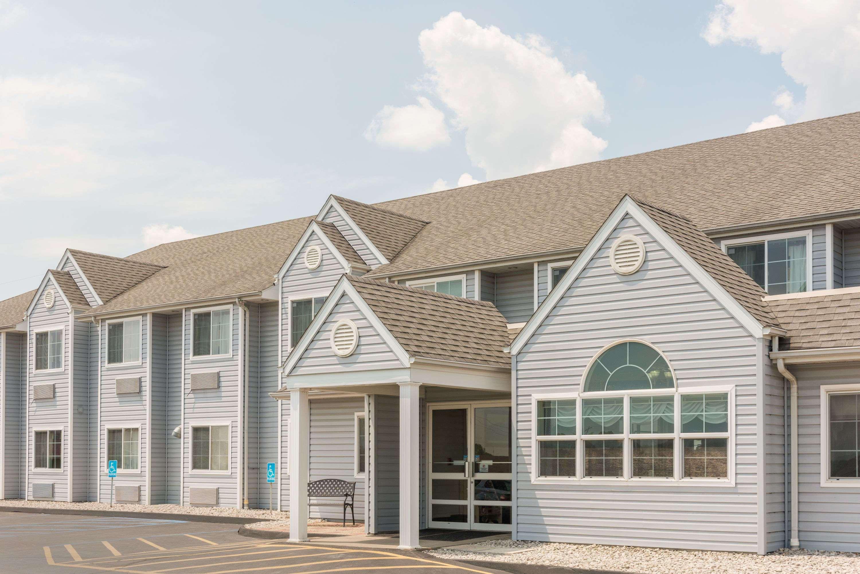 Microtel Inn & Suites By Wyndham Sainte Genevieve Ste. Genevieve Exterior photo