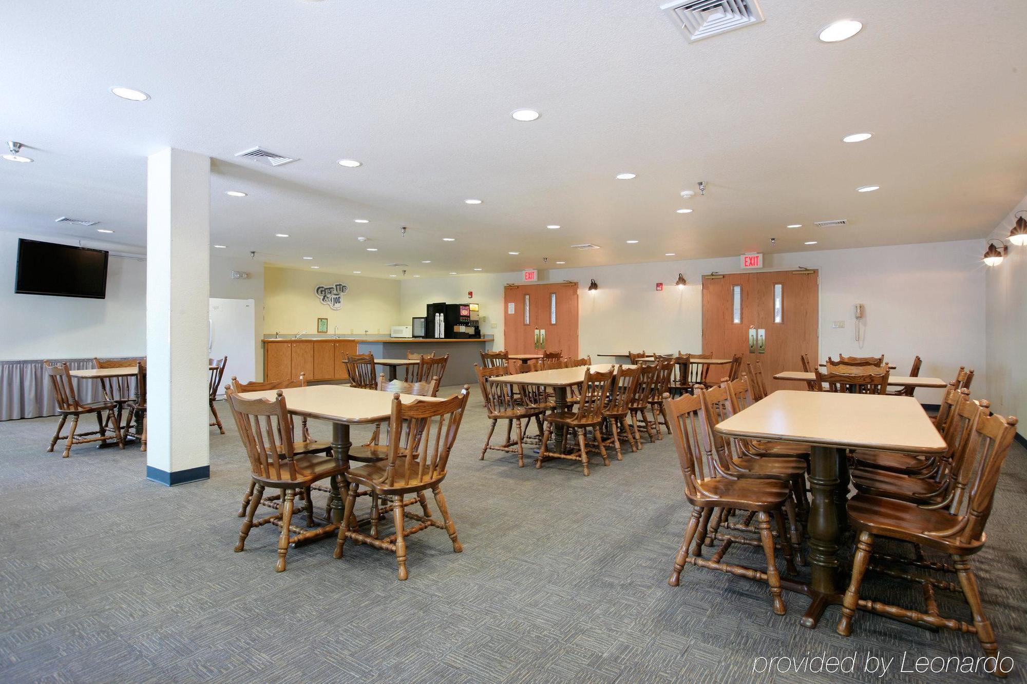 Microtel Inn & Suites By Wyndham Sainte Genevieve Ste. Genevieve Restaurant photo